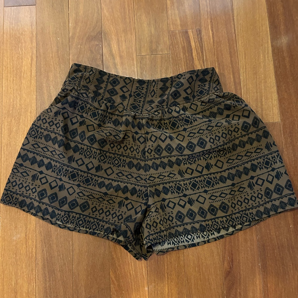 Vintage Forever 21 Geometric Black and Brown Shorts size L